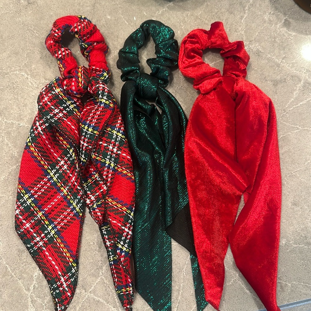 Christmas hair ties plaid green velvet x 3